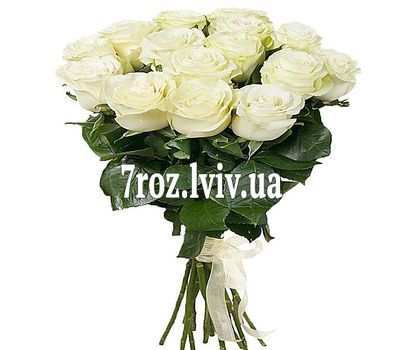 15 імпортних троянд білого кольору