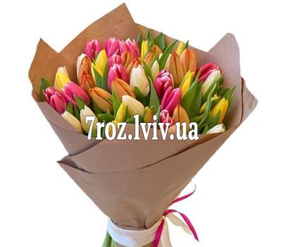 51 тюльпан в папері