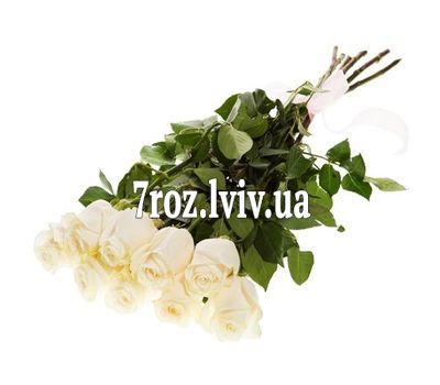 9 білих імпортних троянд