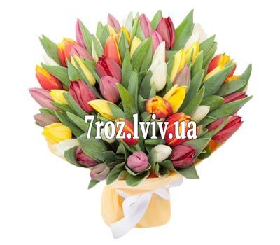 Весняний букет із тюльпанів