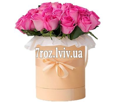 25 рожевих троянд у коробці