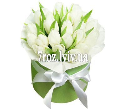 Білі тюльпани в коробці