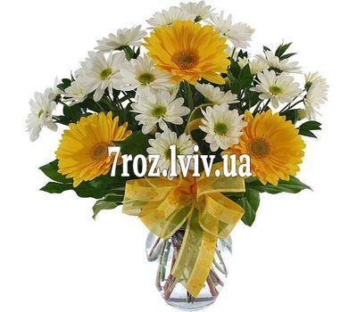Букет квітів із 3 гербер та 4 хризантем