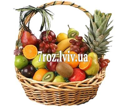 Кошик із фруктами