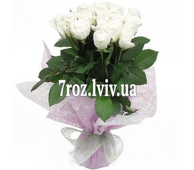 Букет із 19 білих імпортних троянд