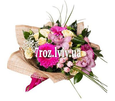 Букет із 2 орхідей, 3 гербер, 5 троянд, 1 хризантеми