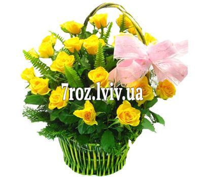 Кошик із 23 жовтих троянд